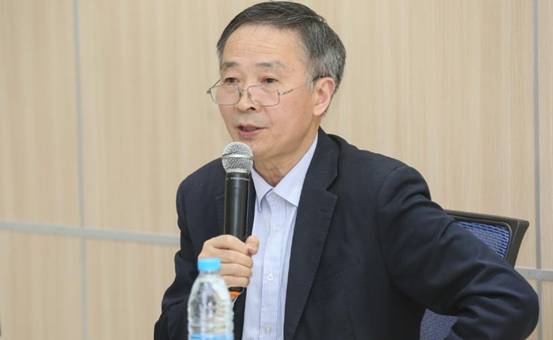 王守仁教授做讲座