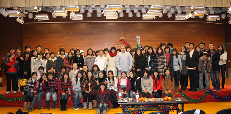 Playace平台官网入口感恩节晚会